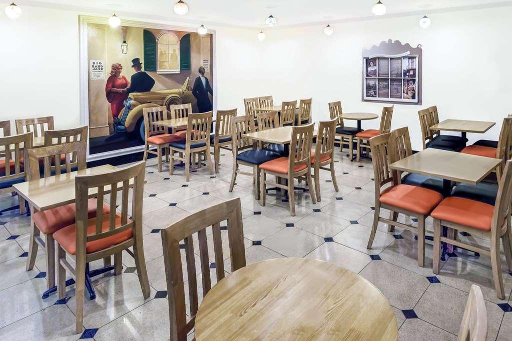Hotel Wyndham Garden Baronne Plaza New Orleans Servizi foto