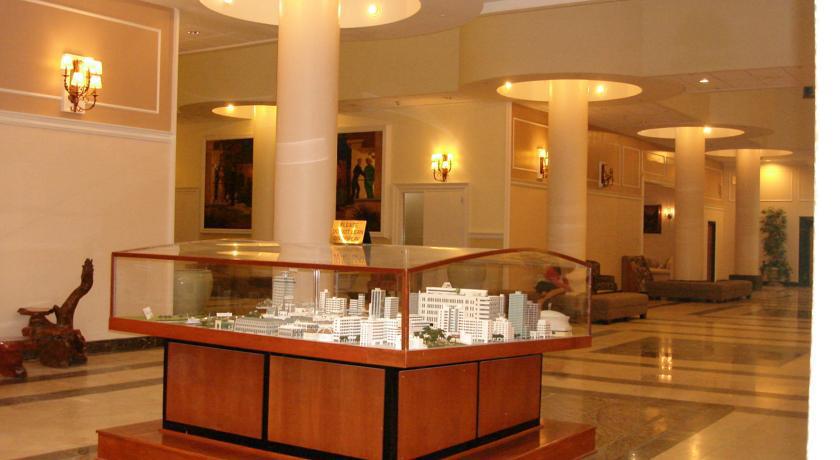 Hotel Wyndham Garden Baronne Plaza New Orleans Esterno foto